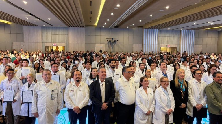 Gobierno Federal fortalece atención médica en Nuevo León con incorporación histórica de especialistas del IMSS