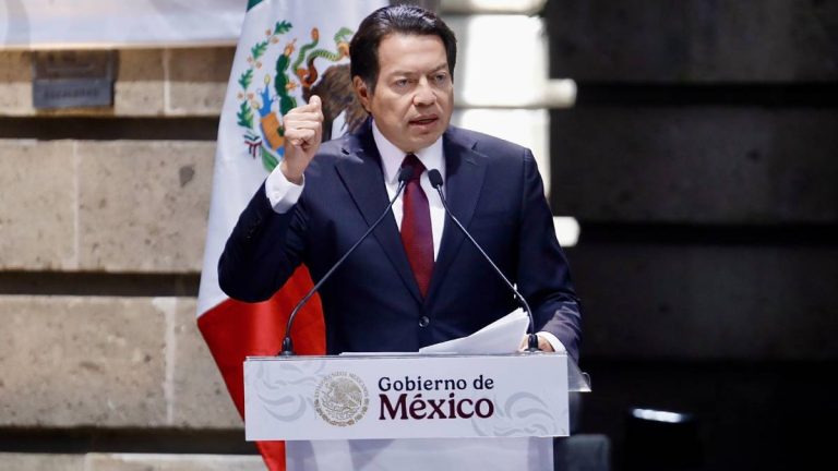 La SEP anuncia incremento salarial del 9% para los maestros de México