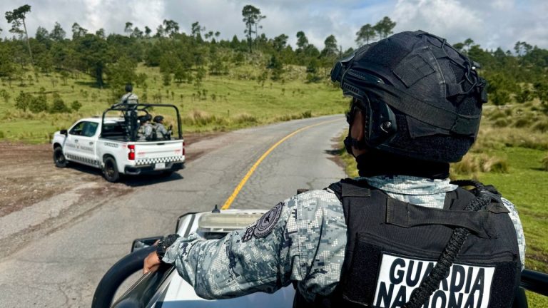 Cinco elementos de la Guardia Nacional, detenidos por extorsionar a pasajeros en Ciudad Juárez